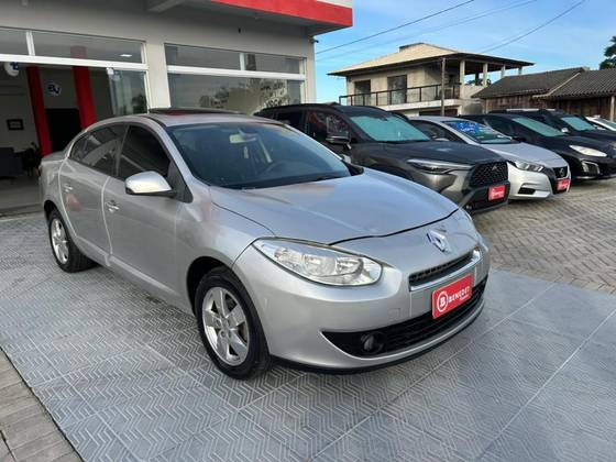 RENAULT FLUENCE 2.0 DYNAMIQUE 16V FLEX 4P AUTOMÁTICO
